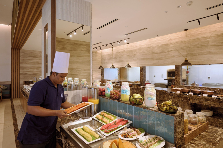 Restaurant 5, Prachi Sarovar Premiere Bhubaneshwar, Cuttack