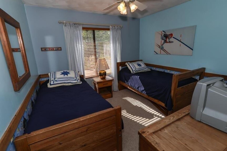 Bedroom 3, Seven Springs 3 BR Deluxe Condo, by Golf Course by RedAwning, Somerset