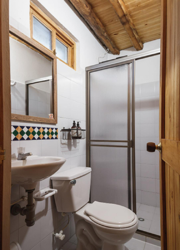 Bathroom 5, Olimpo Interior, Rionegro