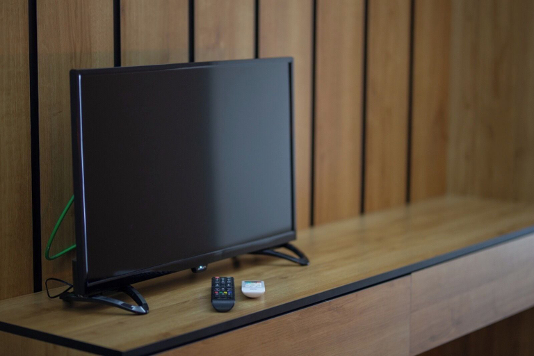 Television 5, Cem Gül Hotel, Ayvalık