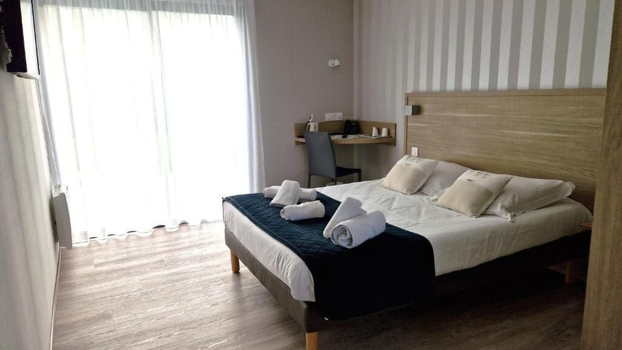 Room 5, Logis Hôtel Au Moyne de Saire, Manche