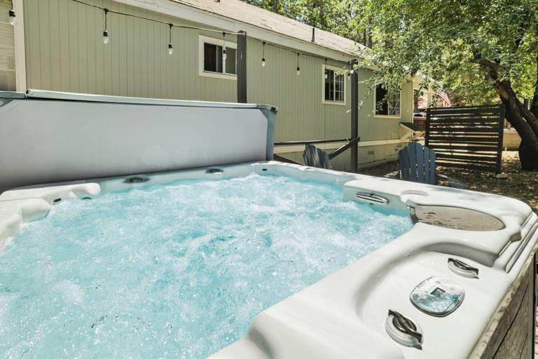 Sport & Beauty 5, Green Canoe Cabin #2293, San Bernardino