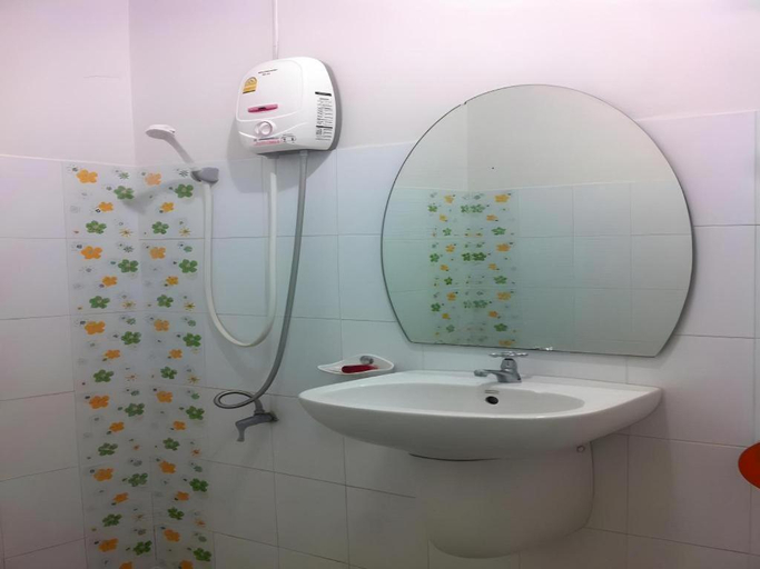 Bathroom 3, Khemthong Resort 9, Sikao