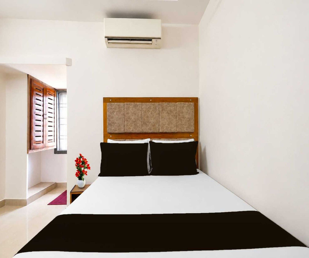 Room 4, Hotel O Visakhapatnam Railway Junction, Visakhapatnam