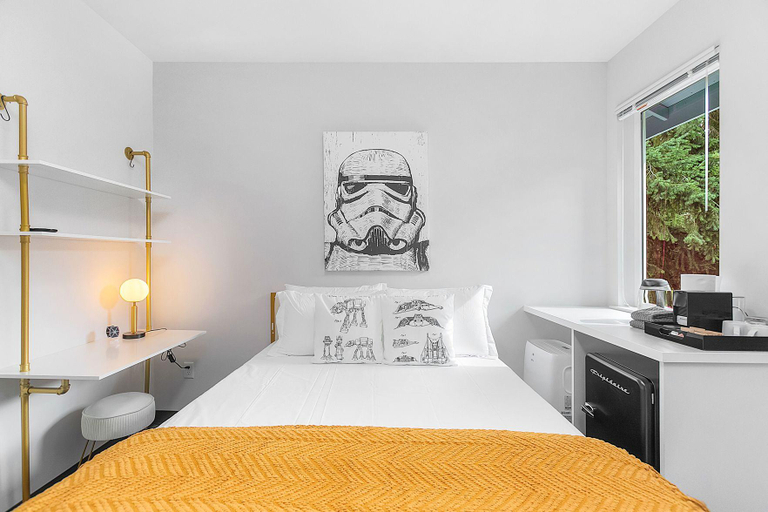 Bedroom 2, Luke's Jedi Meditation Chamber, Seattle