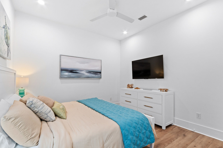Room 5, Endless Summer 161 4 Bedroom Home, Baldwin