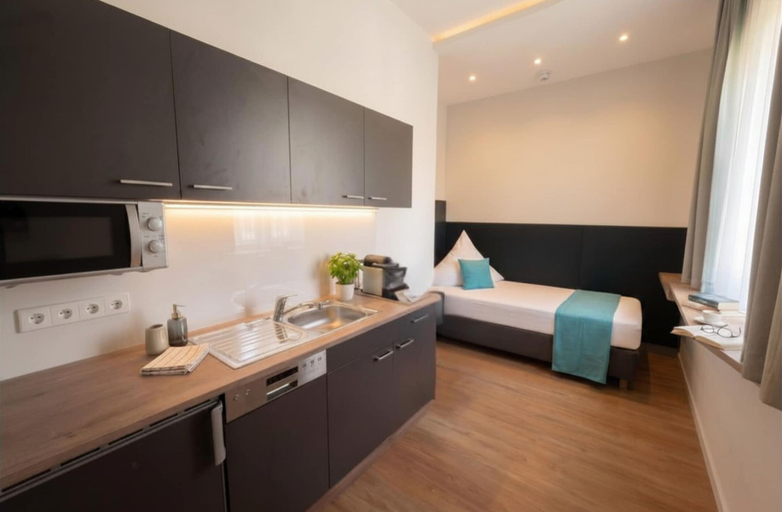 Private kitchen, H24 Hotel Berlin Grünau, Berlin