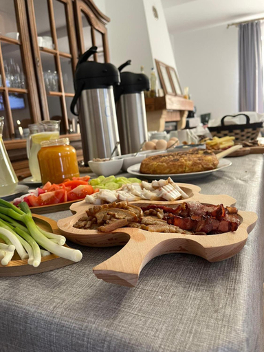 Food & Drinks