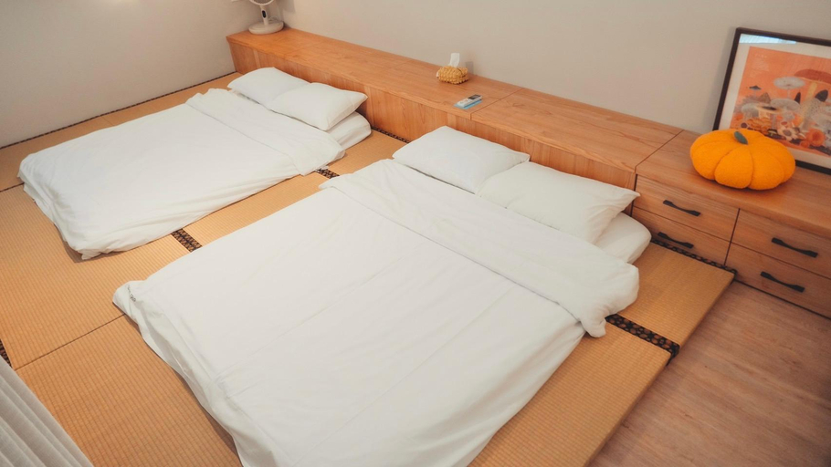 Bedroom, Good Trip Guesthouse / 8人內包棟民宿, Pingtung