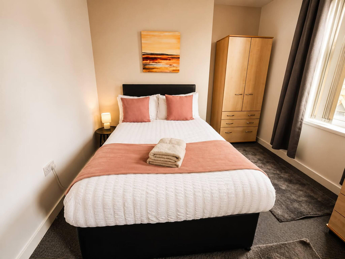 2, House in Kensington for 16 guests, Sefton