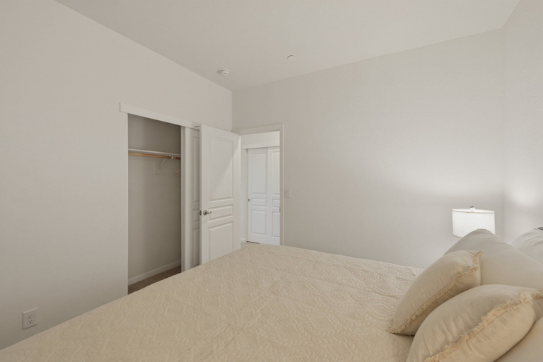 Room 3, Elk Cove Couple's Basecamp 1 Bedroom Home, Sacramento