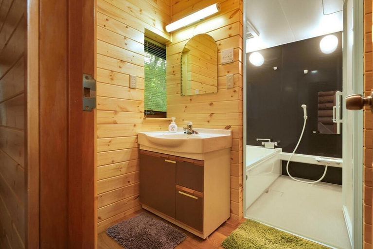 Bathroom 3, Urube Village, Tsumagoi