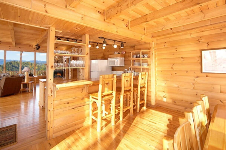 Dining 3, Kodiak, Sevier