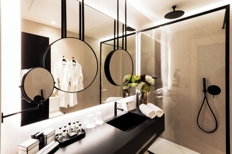 Bathroom 5, Petit Palace Catedral formerly known as Soho Boutique Catedral, Sevilla