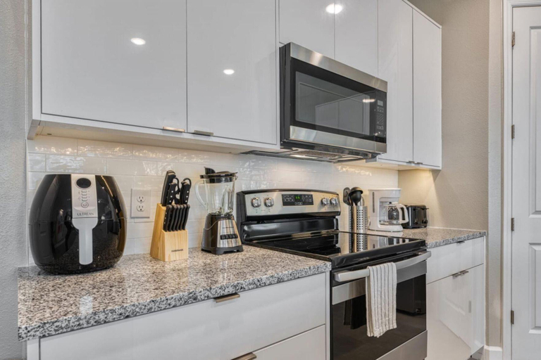 3, Luxury Villa With Private Pool Just 5 min From Disney Parks, Osceola