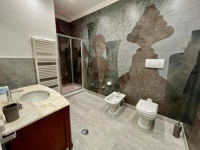 Bathroom 4, Tribus Boutique Hotel, Napoli