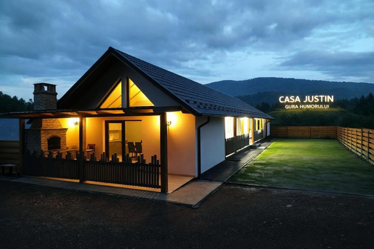 Exterior & Views