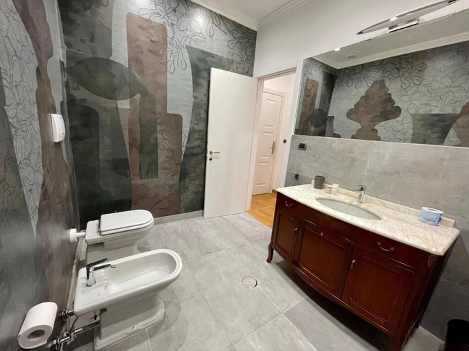 Bathroom 4, Tribus Boutique Hotel, Napoli