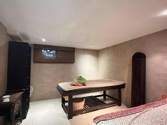 Bedroom 3, Talay Naiharn Hotel, Phuket Island