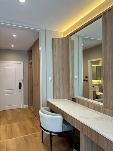 Bathroom 2, Hermes Haven Hotel, Pattaya