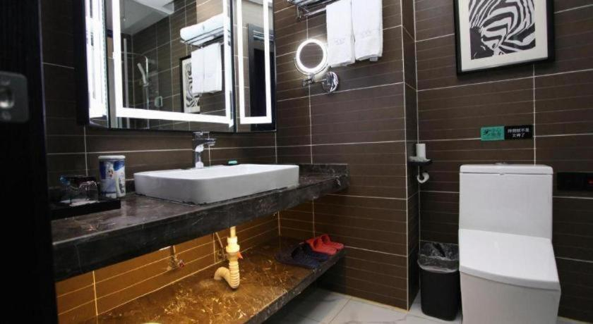 Bathroom 4, Xana Hotelle·Yutian, Tangshan