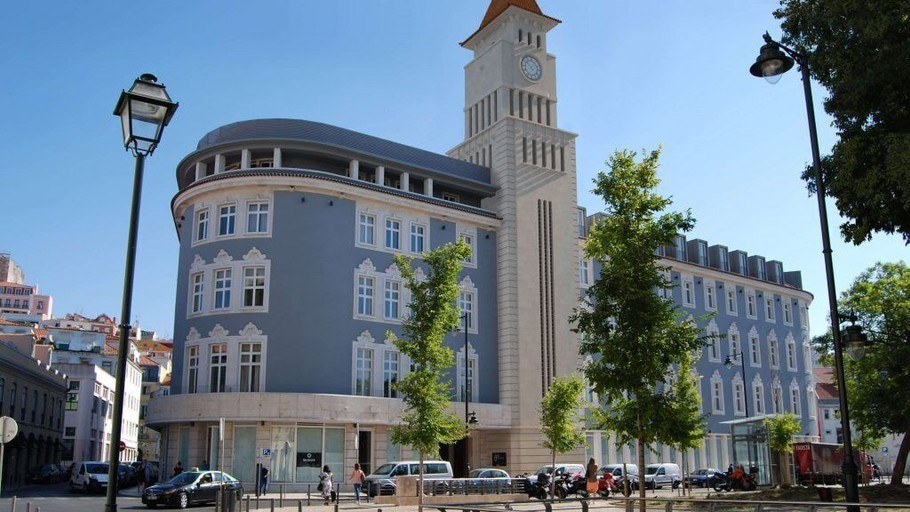 Exterior & Views 2, Gary01 Exclusive Top Floor 2BD by the Timeout Market, Lisbon