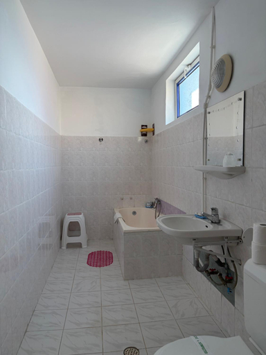 Others 3, Casa Amaradia, Tuzla