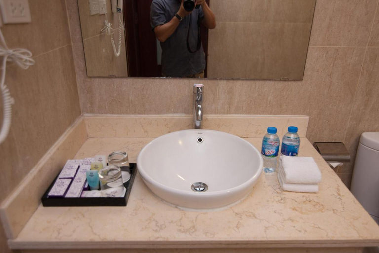 Bathroom 3, Khach san Phu My, Yên Mỹ