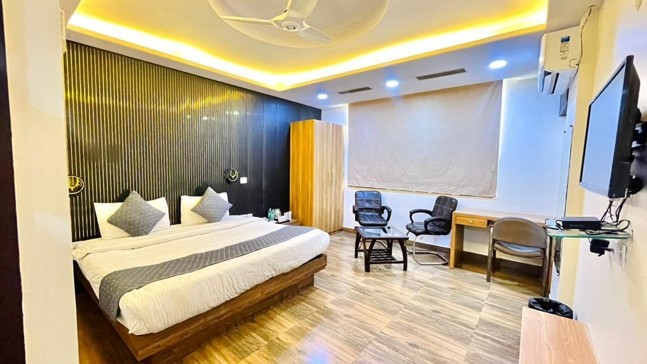 Room 5, Hotel President Crown, Gautam Buddha Nagar