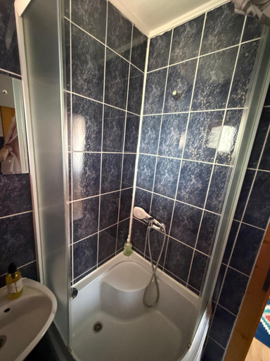 Bathroom 2, Casa Lav, Sinaia