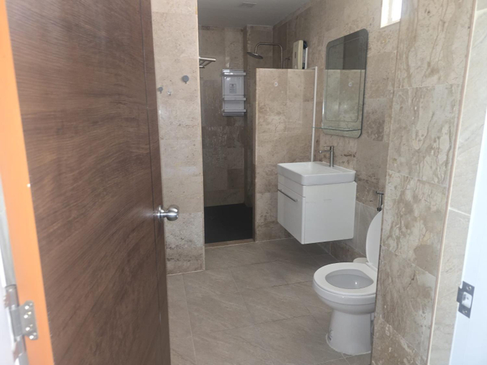 Bathroom, big appartment soi 5, Pattaya