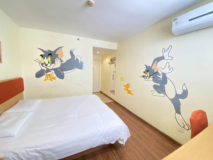 Bedroom 2, Home Inn Beijing Guomao Jinsong Metro Station, Beijing