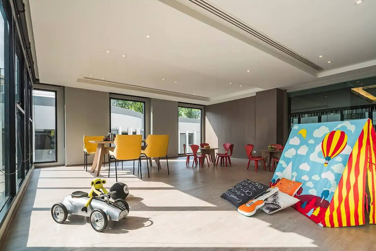 Lounge 2, Sea View 2 Bed Room Best Of Location, Pattaya