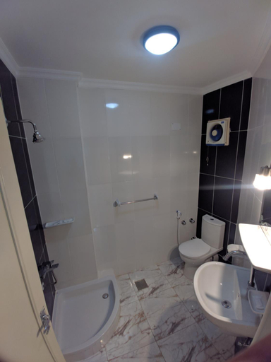Bathroom 5, Golf Hotel, Al-Ghurdaqah