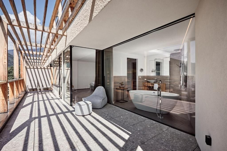 Others 2, byHaller Suites & AO Restaurant, Bolzano