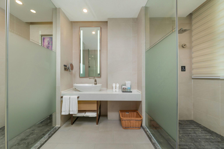 Bathroom 4, Lavande Hotels·Heyuan Dongyuan Road, Heyuan