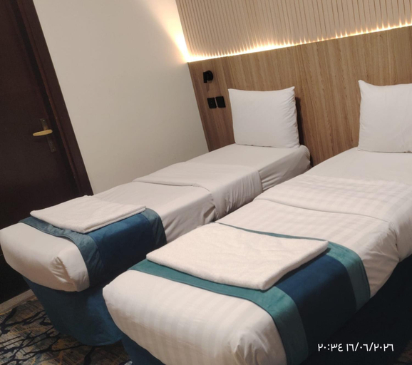 Bedroom 3, Rawabi Al Zahra Hotel, Al Madinah Al Munawwarah