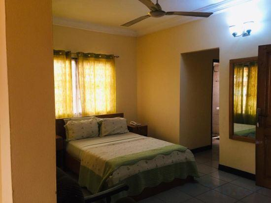 2, Room-Single Room with Balcony, Accra