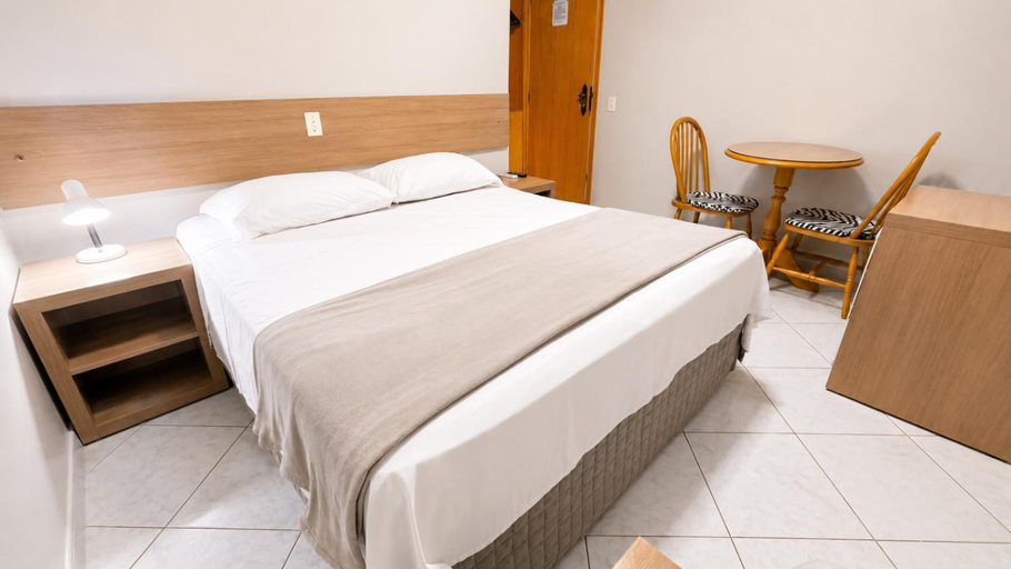 Bedroom 2, Treville Hotel, Carazinho
