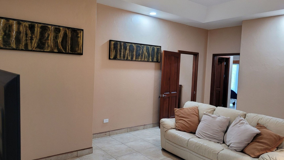 Room 2, Beachfront Villa With Endless Ocean Views, Puntarenas