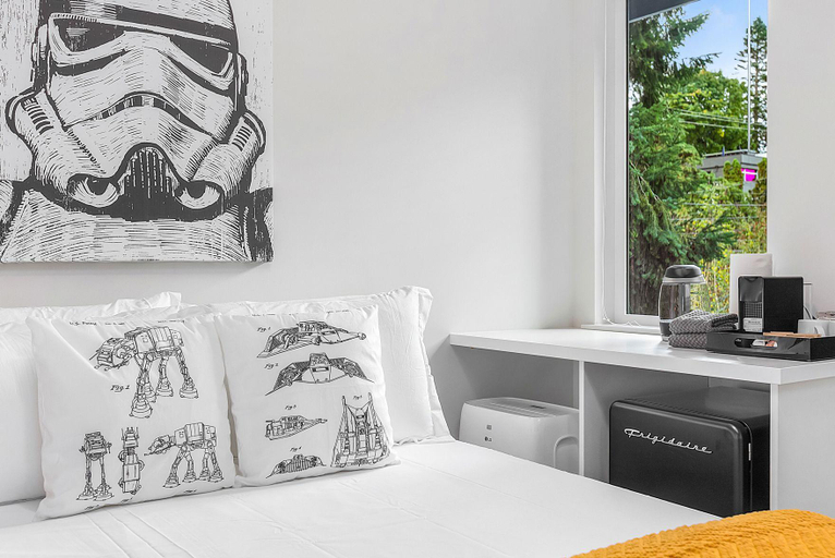 Bedroom 2, Luke's Jedi Meditation Chamber, Seattle