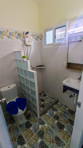Bathroom 3, Kata Lina guesthouse, Phuket Island