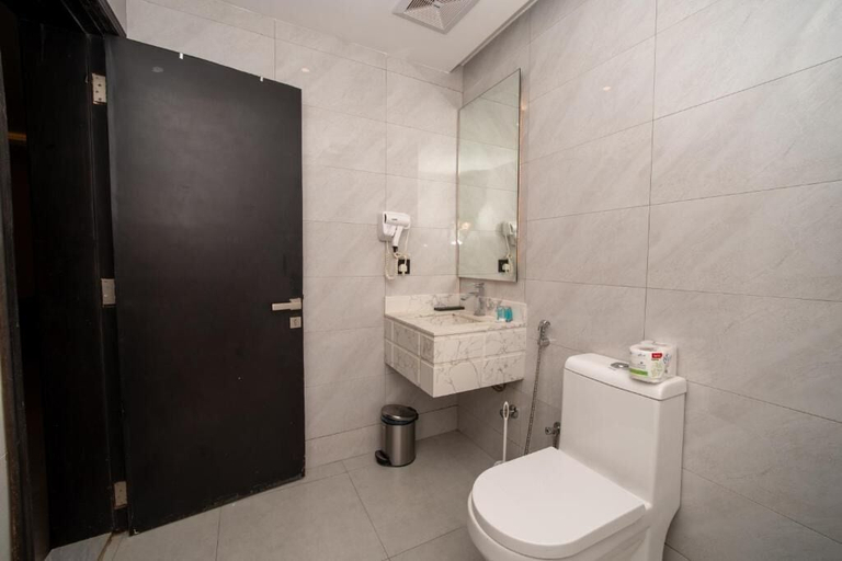 Bathroom 3, Amwaj Serviced Apartments, Al Khobar