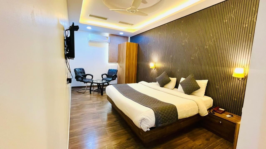 Room 2, Hotel President Crown, Gautam Buddha Nagar