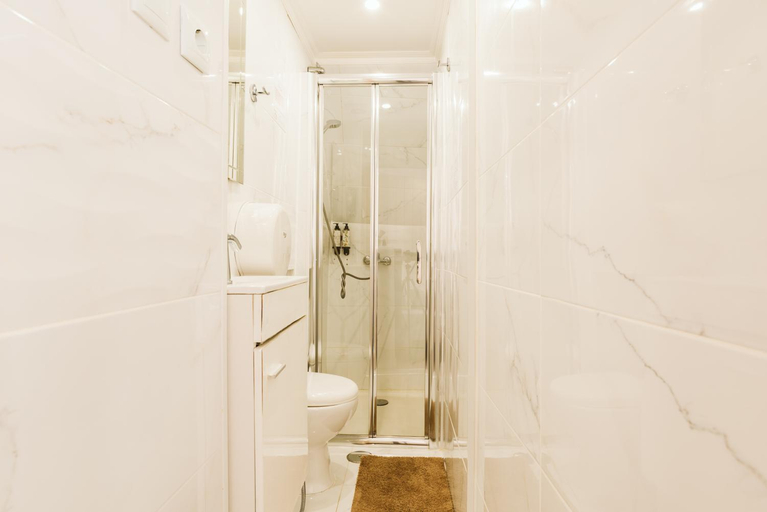 Bathroom 2, Charme da Graca - Guest House, Lisbon