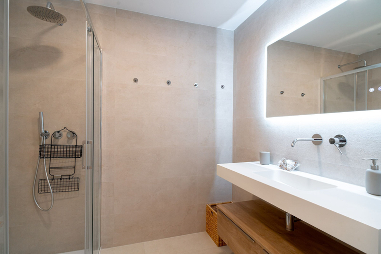 Bathroom 5, Villas de Punta Lara 18 by Casasol, Málaga