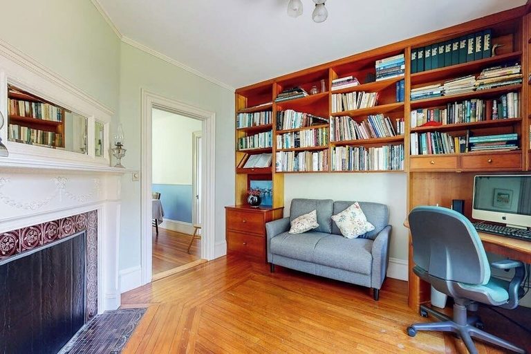 Interior 5, Parker House: Historic Home - Walk Downtown, Dog-friendly & Washer/dryer, Knox