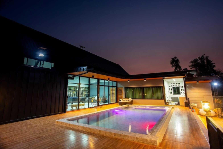 Front of property 3, KN Pool Villa Saraburi, Nong Khae