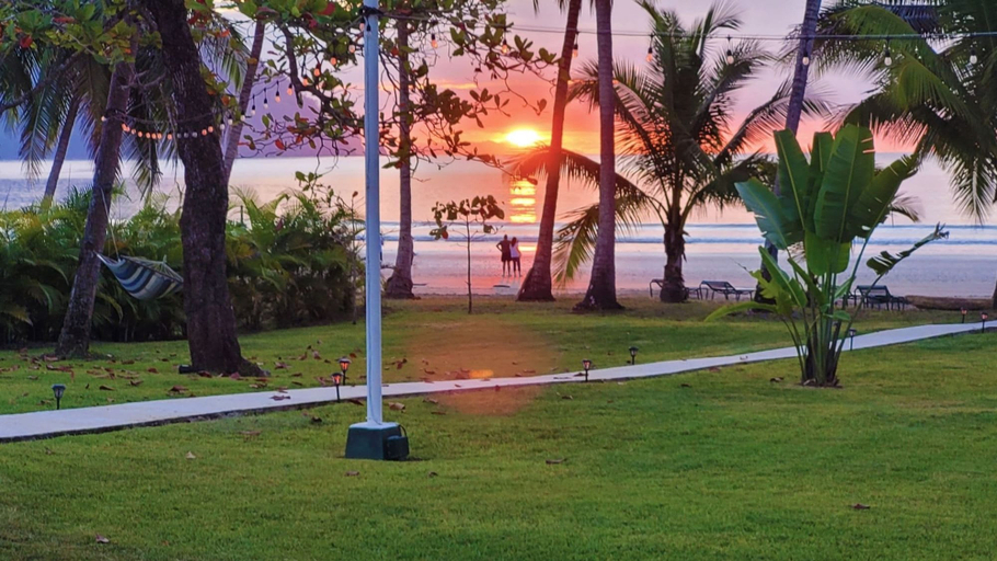 Room 5, Beachfront Villa With Endless Ocean Views, Puntarenas