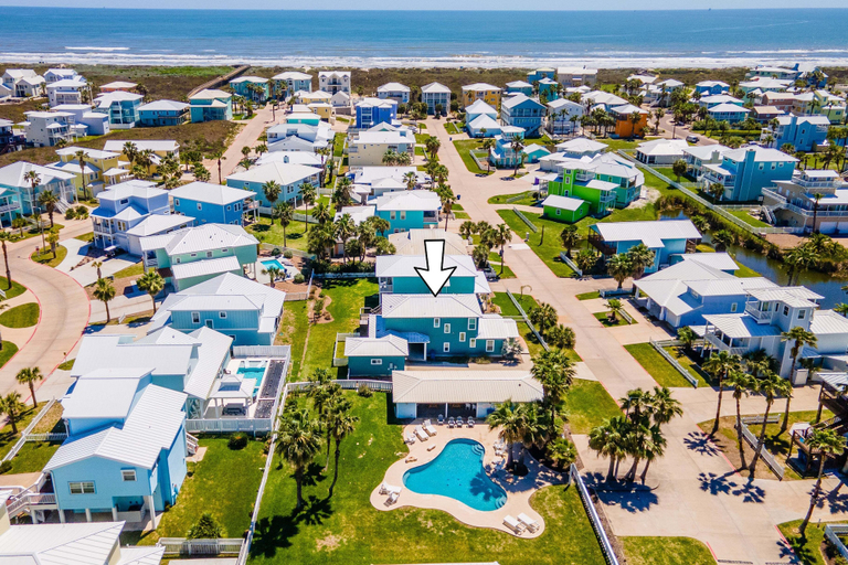 Exterior 2, Golf Cart Included - Near Community Pool - Sleeps 12, Nueces